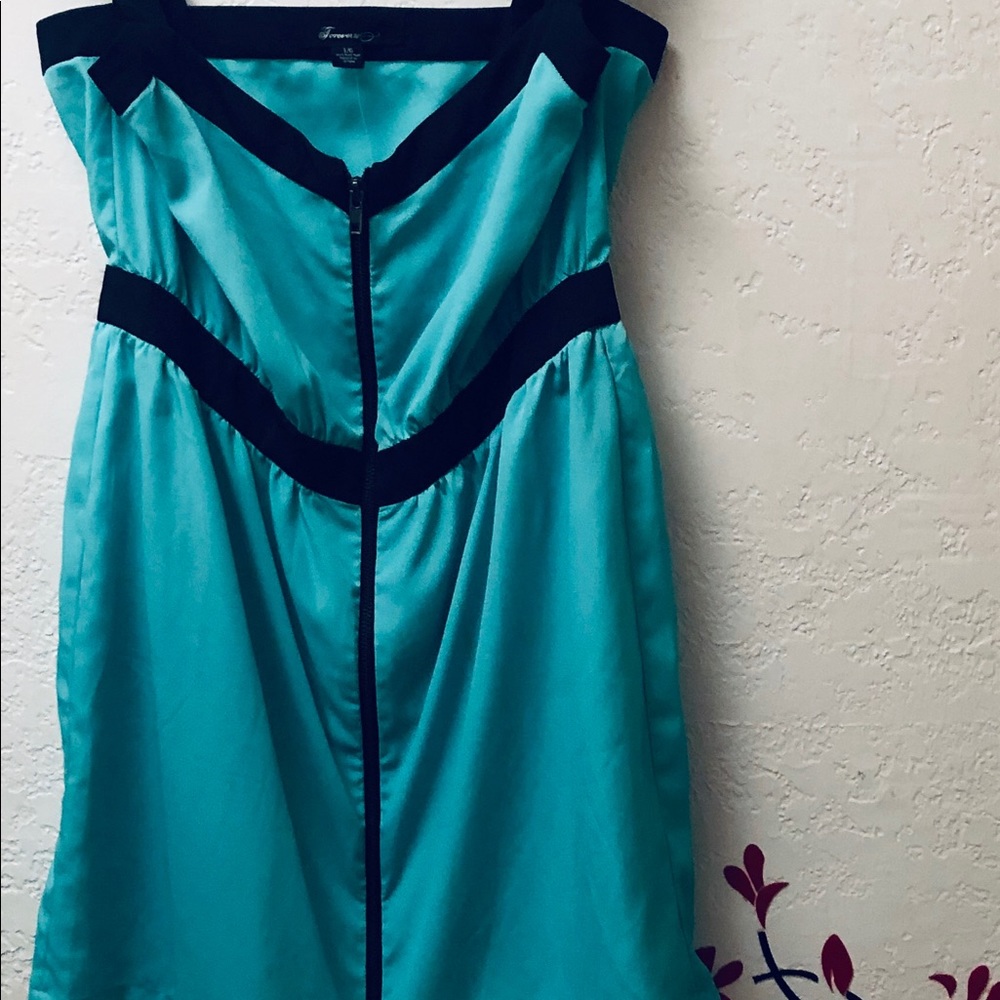 🦋FOREVER 21 Women’s Top Large